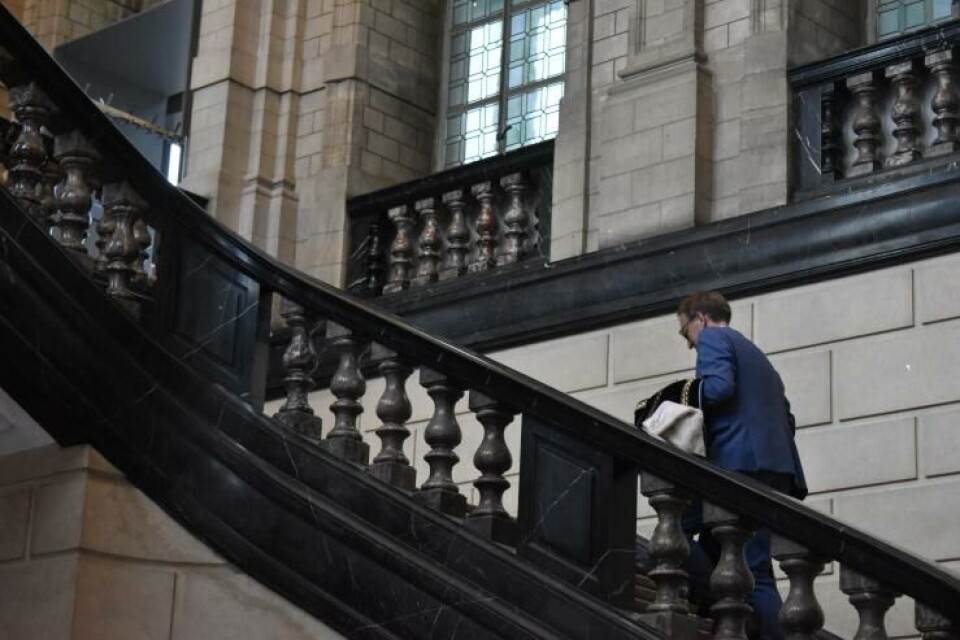 De rector eist een plaats in het publiek debat