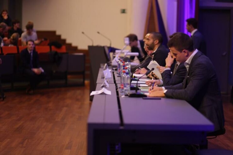 LVSV-Kopstukkendebat: als de grote namen thuisblijven, dansen de jonge mannen op tafel
