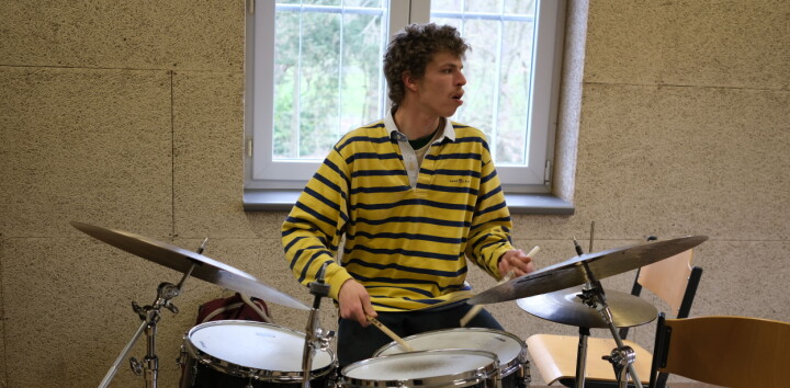 Moene Peeters: drummen als ultieme vorm van zelfexpressie