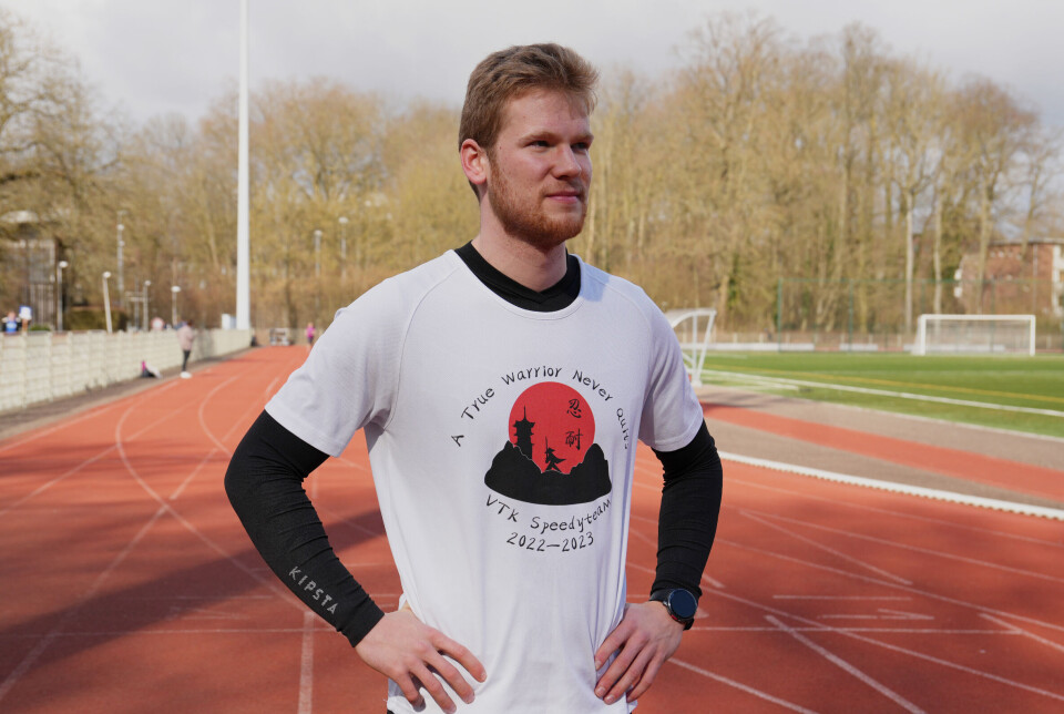 Student burgerlijk ingenieur probeert wereldrecord marathon op Crocs te verbreken