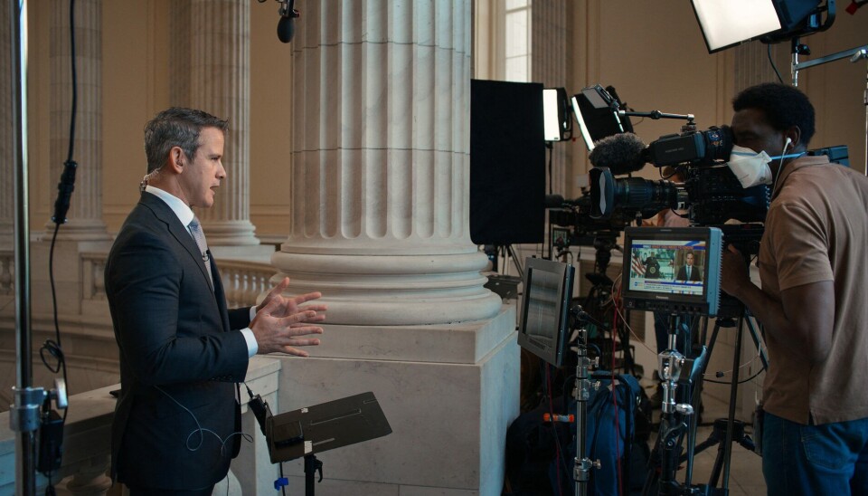 Hij mag dan wel opdraven in de liberaal gezinde talkshows, maar zijn vroegere vrienden is hij kwijt.